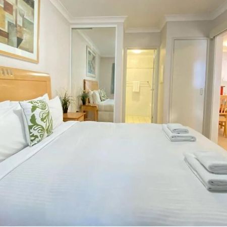 City & Lakeside With Free Parking, Pool And 10 Mins Walk Into The City Perth Exterior foto