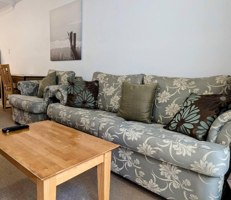 City & Lakeside With Free Parking, Pool And 10 Mins Walk Into The City Perth Exterior foto