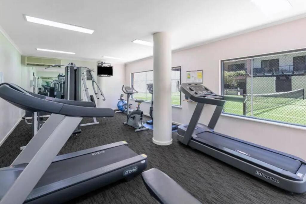 City & Lakeside With Free Parking, Pool And 10 Mins Walk Into The City Perth Exterior foto