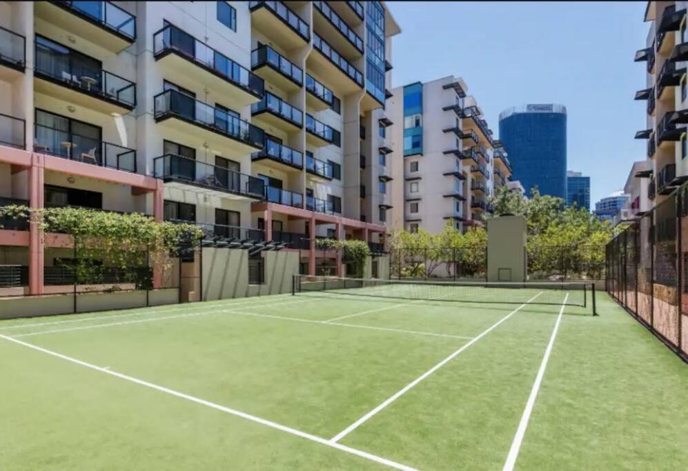 City & Lakeside With Free Parking, Pool And 10 Mins Walk Into The City Perth Exterior foto